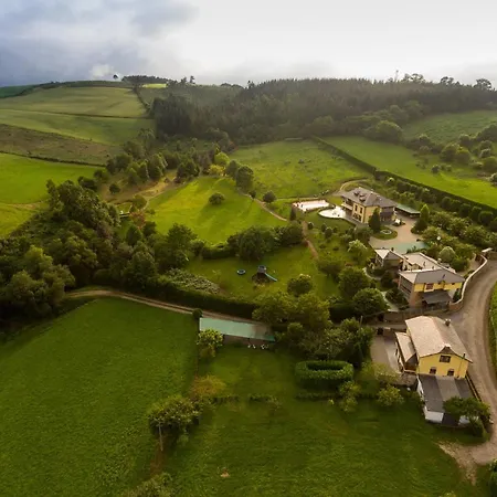 펜션 Hacienda Llamabua 나비아